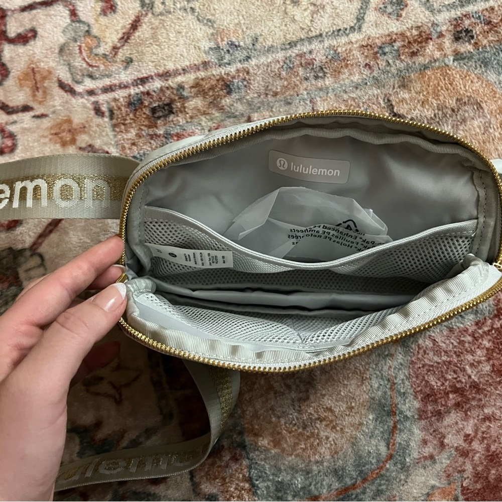 Lululemon Vapor/White/Gold Crossbody Bag LIMITED ADDITION - Picture 7 of 7